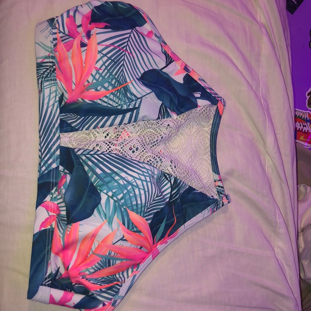 Ardene bikini top